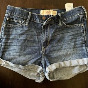 Hollister short-